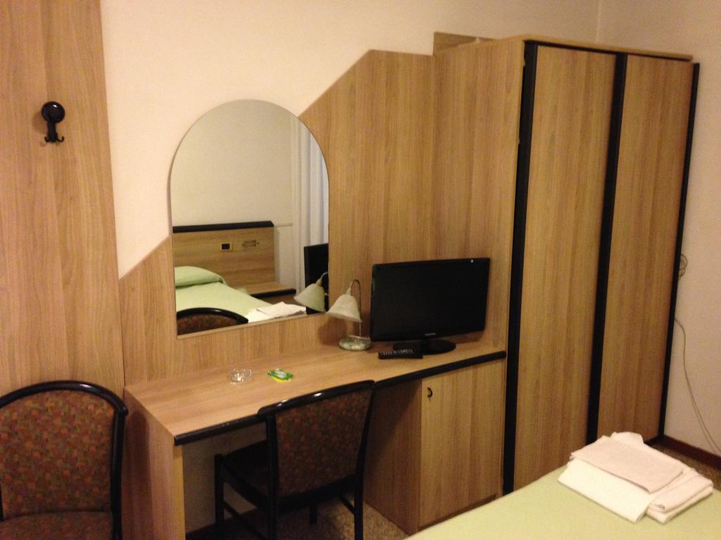 Roma 3*