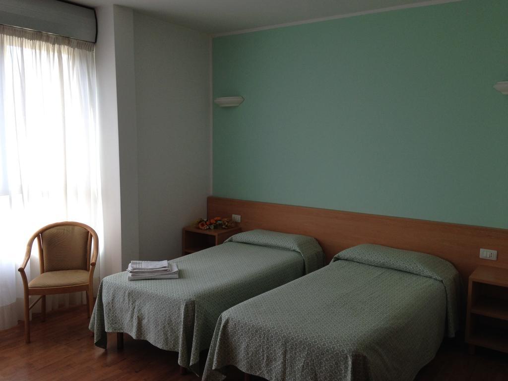 Roma Hotel 3*