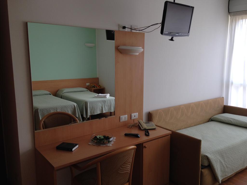 Hotel Roma 3*
